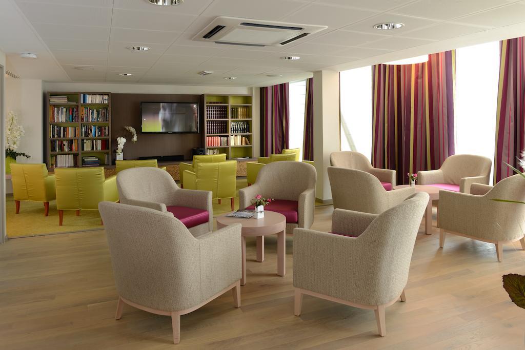 Domitys Le Jardin Des Trois Rois Aparthotel Romorantin-Lanthenay Buitenkant foto